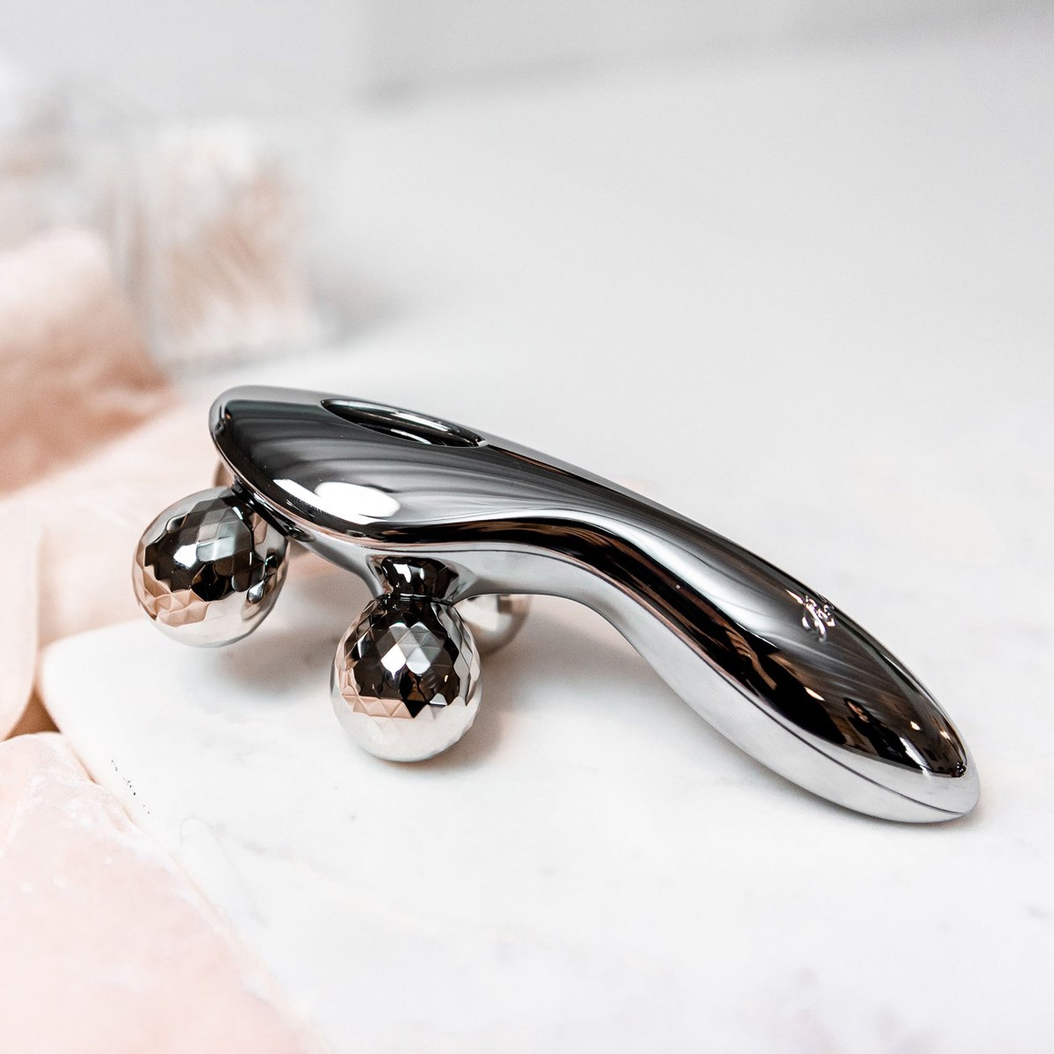 Refa 4 Carat铂金美容滚轮按摩仪