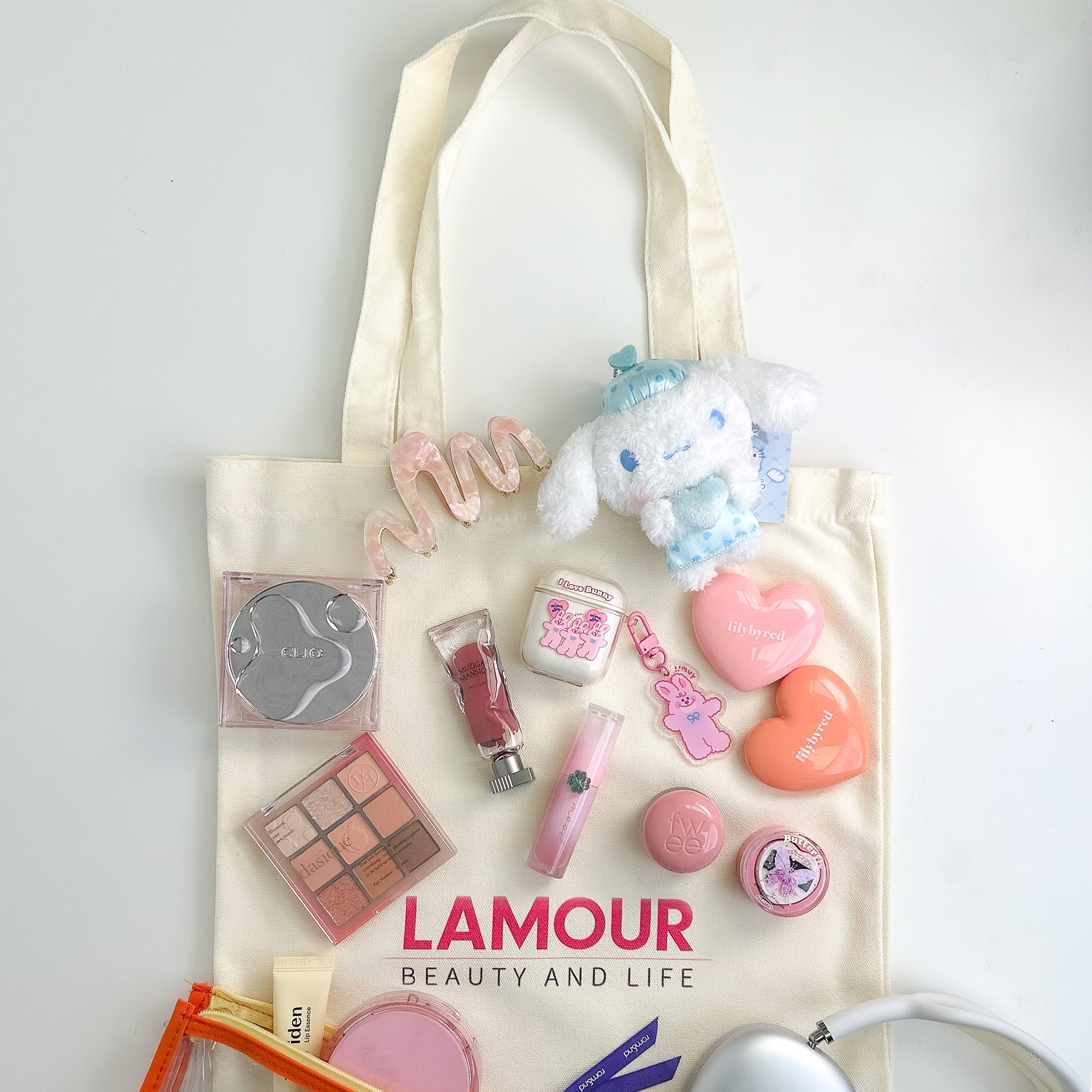 LAMOUR Tote Bag