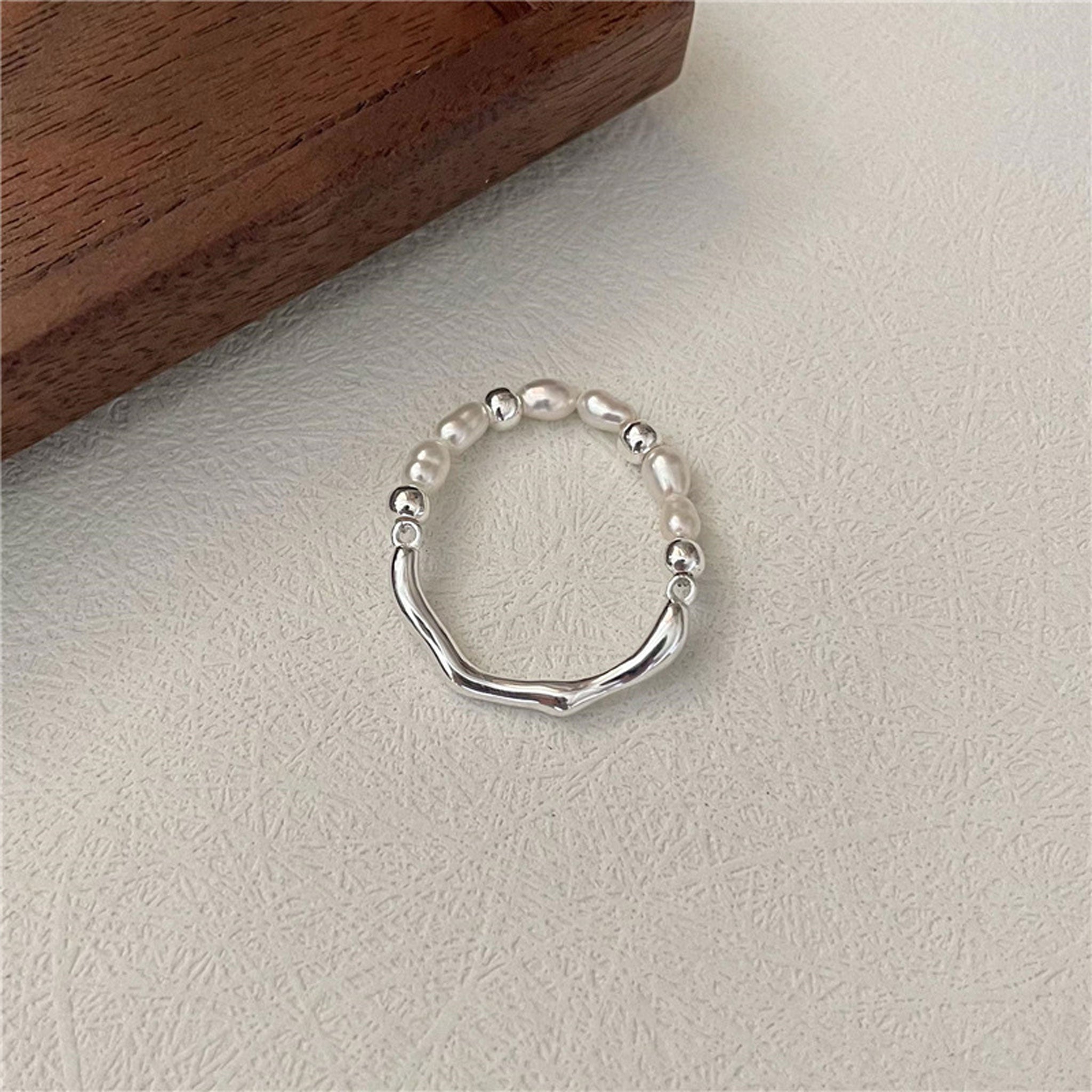 不规则液体流线型珍珠戒指