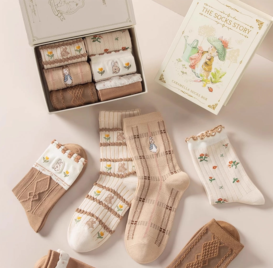 Caramella &amp; Peter Rabbit The Socks Story Box Brown Color 6 pairs