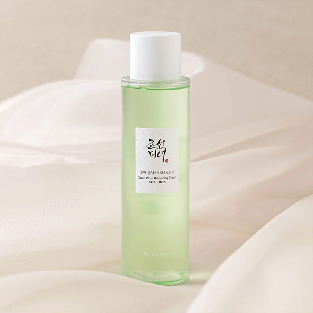 It is a gentle exfoliating toner formulated with natural ingredients and chemical exfoliants (