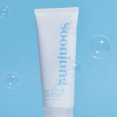 This mildly acidic formula with pH 5.5 is good for non-irritating deep cleansing and its densely rich foam gently and thoroughly deep cleanse