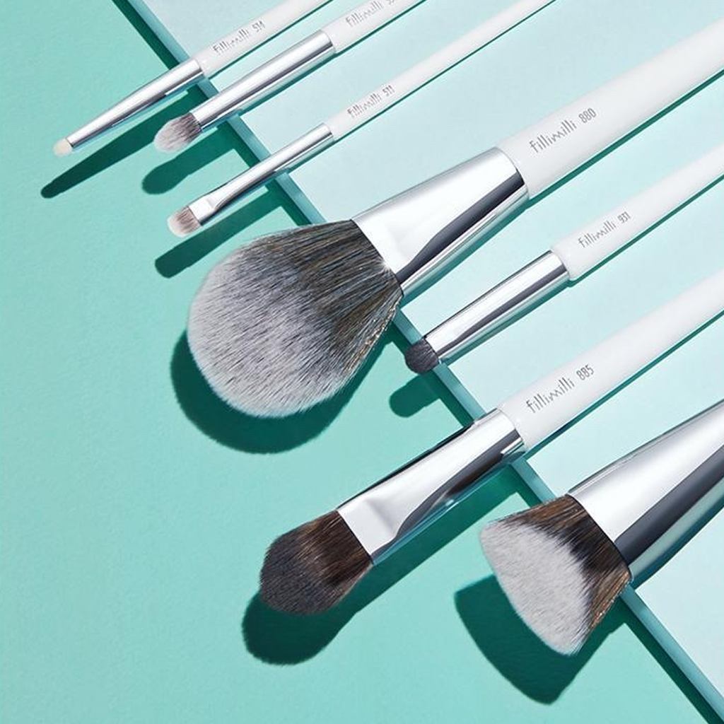 Fillimilli HIGHTLIGHTR FAN BRUSH 856 1 pc
