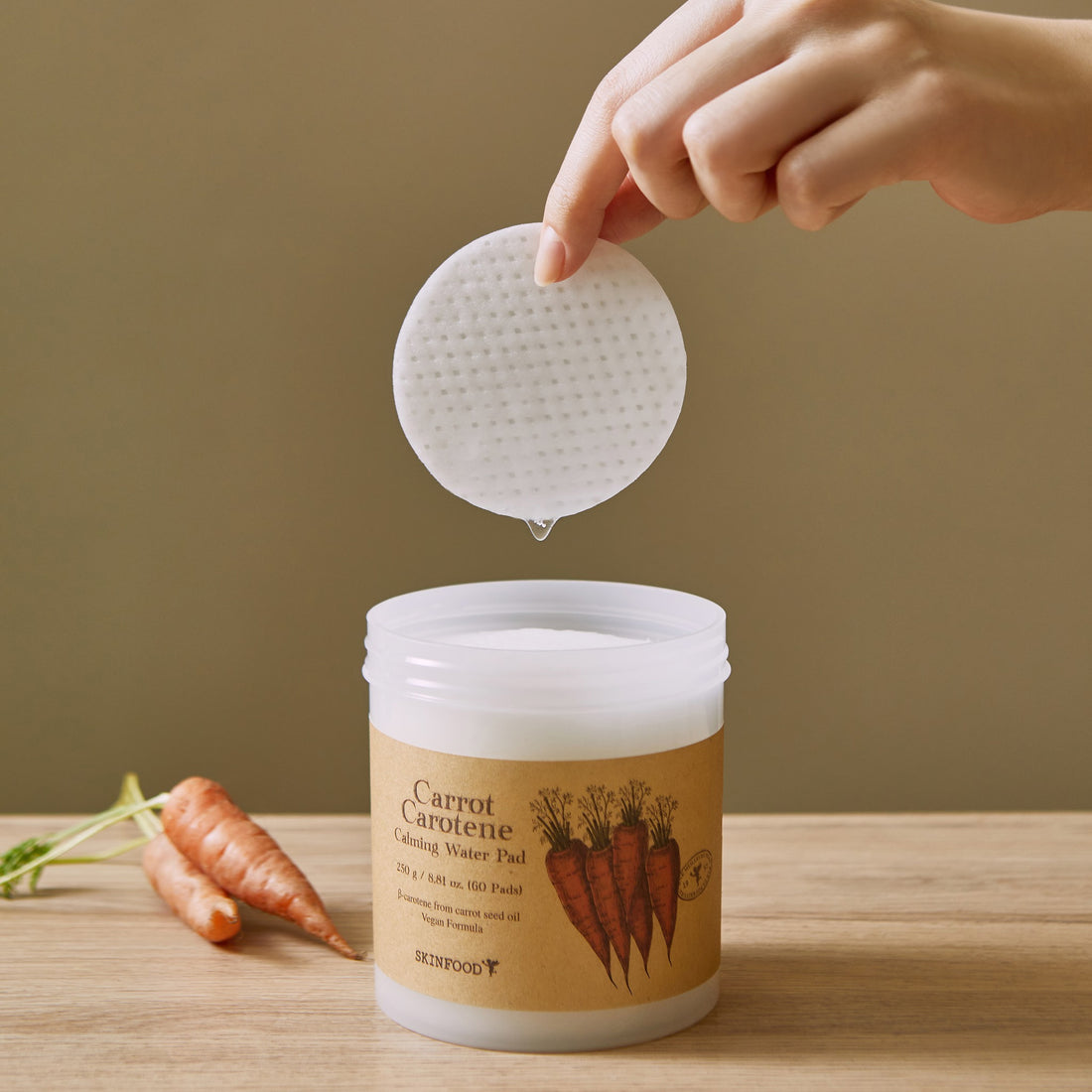 <strong>SKINFOOD Carrot Carotene Calming Water Pad </strong>